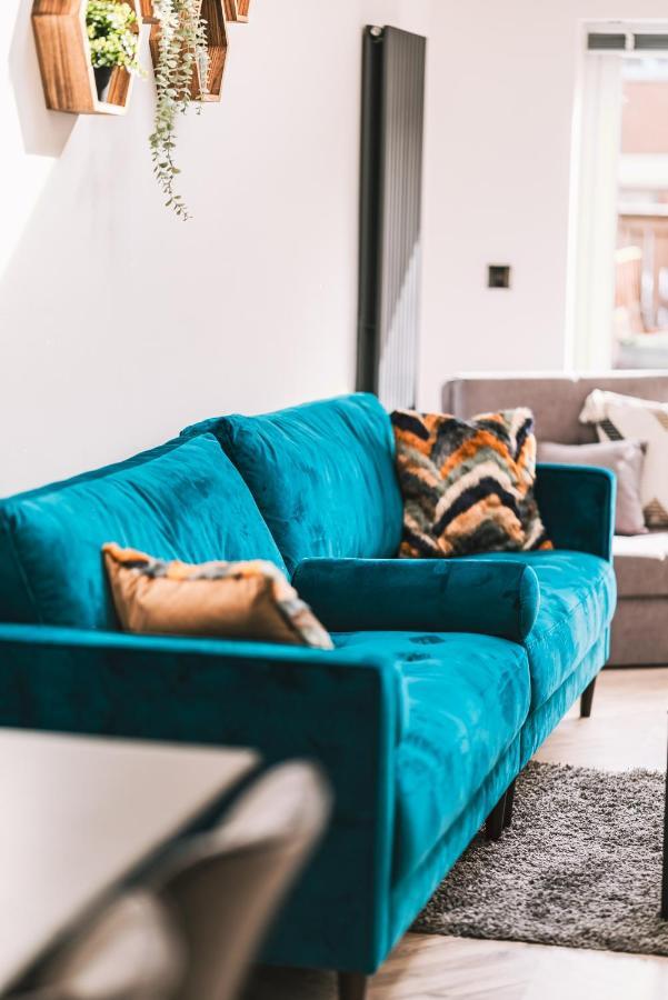 Casa de férias Luxurious 3 Bed Home, Free Parking Manchester